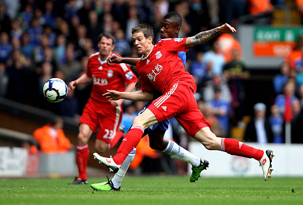 员在面对困 员在面对困